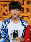 王俊凯 小鲜肉 微笑 尴尬