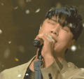 帅气 男孩 深情演唱 那来的雪花