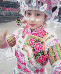 美女 少数民族 服装 自拍