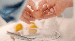 打鸡蛋 烹饪 美食系列短片 芒果冰沙系列 滤蛋黄