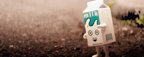milk 可爱 摇摆 牛奶盒 广告设计