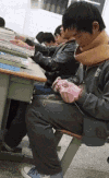 帅哥 织毛衣 低头 搞笑