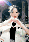 美女 小清新 比心 卖萌