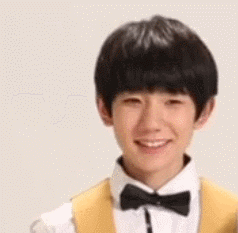 王源 帅气 笑容 可爱