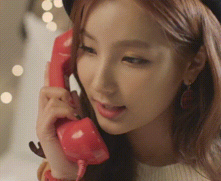 金泰妍 打电话 迷人 气质