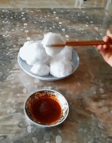 雪球 盘子 筷子 搞笑