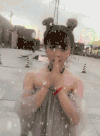美女 下雪 手表 眨眼睛