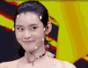 奚梦瑶 微笑 流汗 项链