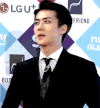 韩星 西装 吐舌头 大笑