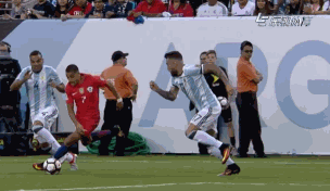 阿根廷vs智利 2016美洲杯 桑切斯 踩脚 倒地 呻吟