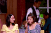 两个美女 感动 vip 抿嘴 外国人
