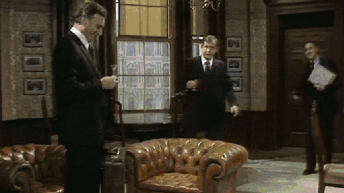 Jim&Hacker Nigel&Hawthrone Paul&Eddington Sir&Humphrey 握手 是 大臣 电视剧 英剧