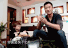吴京 眼镜儿 眨眼睛 说话