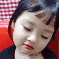 小孩 项链 嘴巴 牙齿