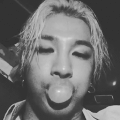 帅哥 吹泡泡 可爱 金发