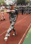 军训 搞笑 滑稽 齐步走