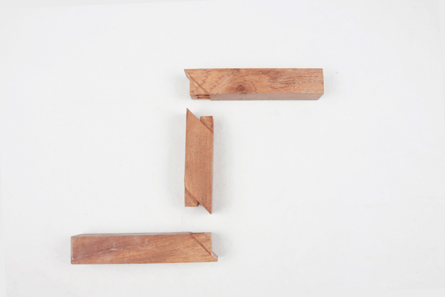 断掉的木头 Z字母 分解动作 合成 空白背景 立体图形