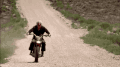 老人 摩托 骑行 速度