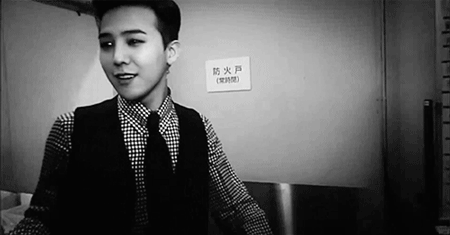 权志龙 bigbang  帅哥   开心
