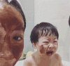 宝贝 敷面膜 哭泣 搞笑