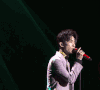 TFBOYS 侧脸 易烊千玺 深情演唱