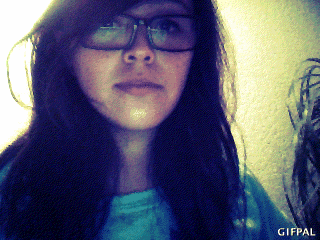 美女 飞吻 长发 眼镜