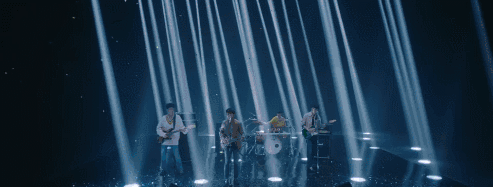 CNBLUE Glory&days MV 乐队 姜敏赫 摇滚乐队 摇滚表演 李宗泫 李正信 郑容和 音乐录影带