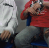 男人 摸腿 聊天 有爱