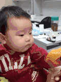 萌娃 宝宝 吃东西 好可爱