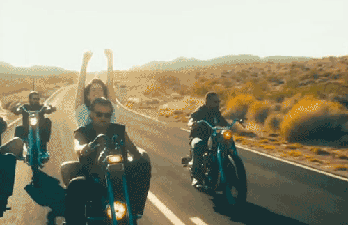 国外 电影 骑摩托 风景