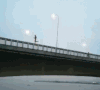 天桥 奔跑 搞笑 蓝天