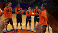 庆典 女人 篮球 实践 ASG Skylar狄金斯 美国女子篮球联盟 Skylar是BAE 布兰妮GRINER