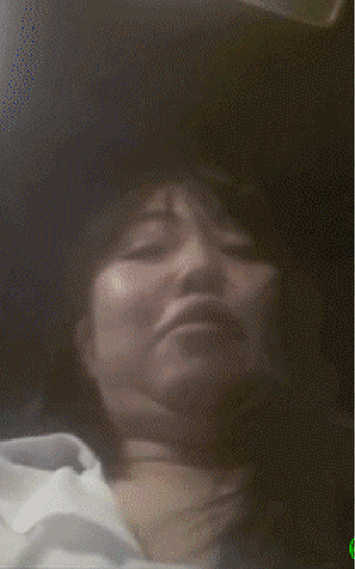 夜晚 说话 黑天 女子