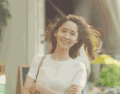美女 长发飘飘 走路 唯美