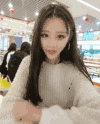 美女 自拍 撩头发 可爱