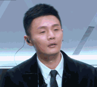 男明星 歌手 男艺人 李荣浩 摇头晃脑 偶像练习生 搞笑