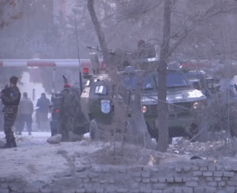 新闻 报导 现场 灾难 阿富汗 政府 建筑 毁坏 事故 意外 爆炸