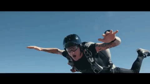 亚当·斯科特 skydiving 跳伞 飞翔