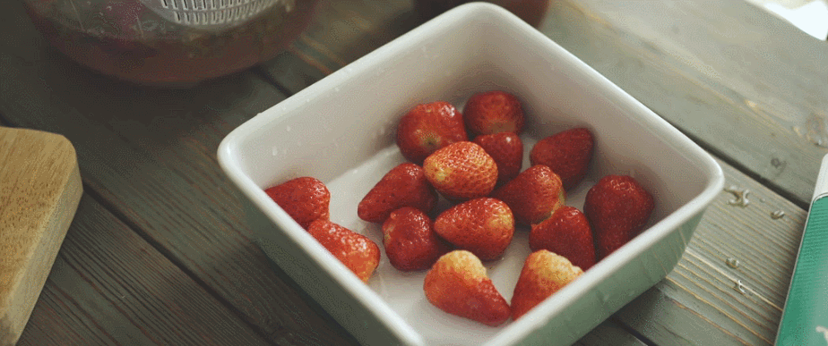 味蕾时光 清洗 美食 草莓 草莓松饼