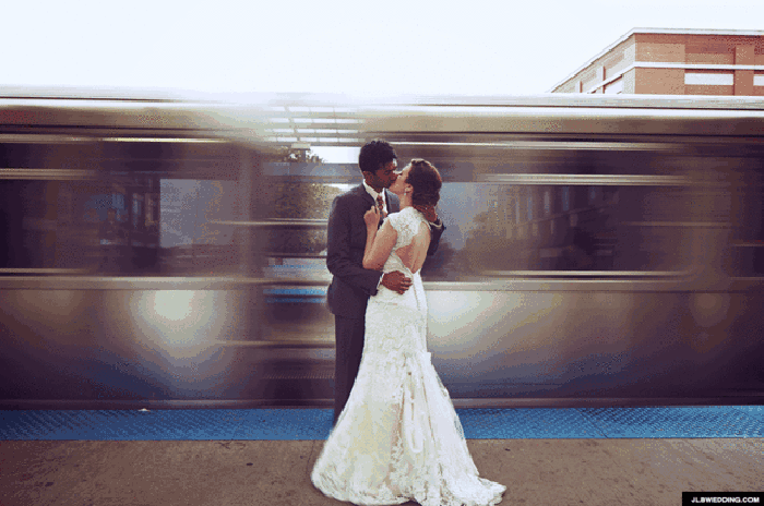 Cinemagraph 情侣 列车 接吻