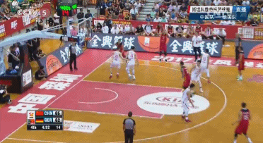 中国男篮红队 篮球比赛 激烈 观众