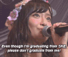 女孩 唱歌 带花环 长发