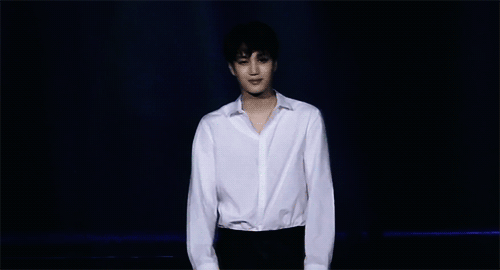 exo 明星 微笑 舞臺