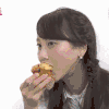 女孩 吃东西 捂嘴 害羞