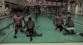 泳池 男士 黑人 游泳