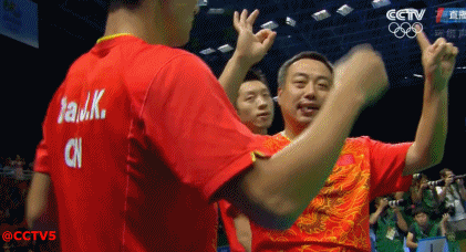 里约奥运会 乒乓球 男子 团体赛 刘国梁 激动 拥抱 咬戒指 庆祝 精彩瞬间 张继科