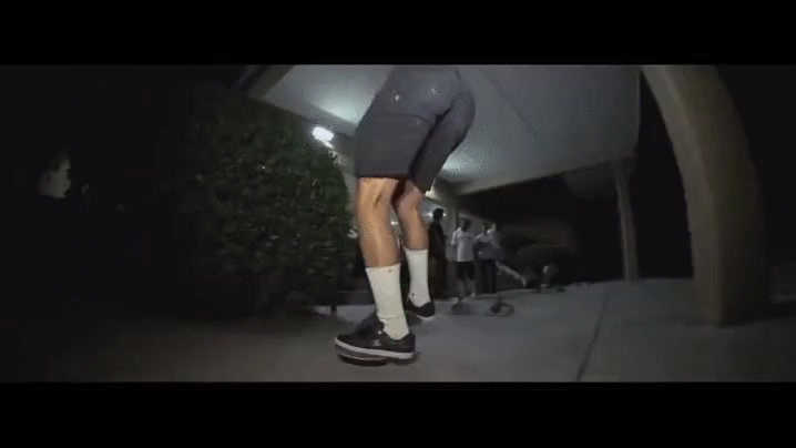 滑板 skateboarding 障碍 短裤 长筒袜 赤膊