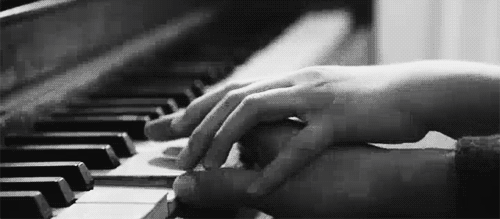弹钢琴 手指 演奏