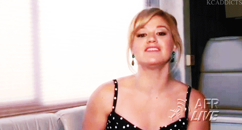 说话  抬头  金发美女