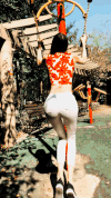 美女 性感 好身材 白裤子 晨练